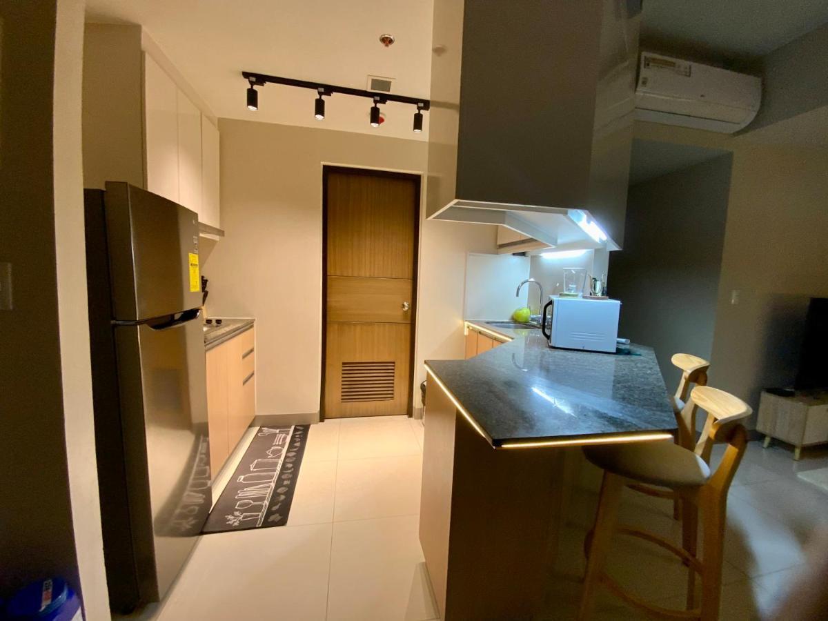 מנילה Classy 2Br Suite At Eastwood City With Pool And City Skyline View מראה חיצוני תמונה
