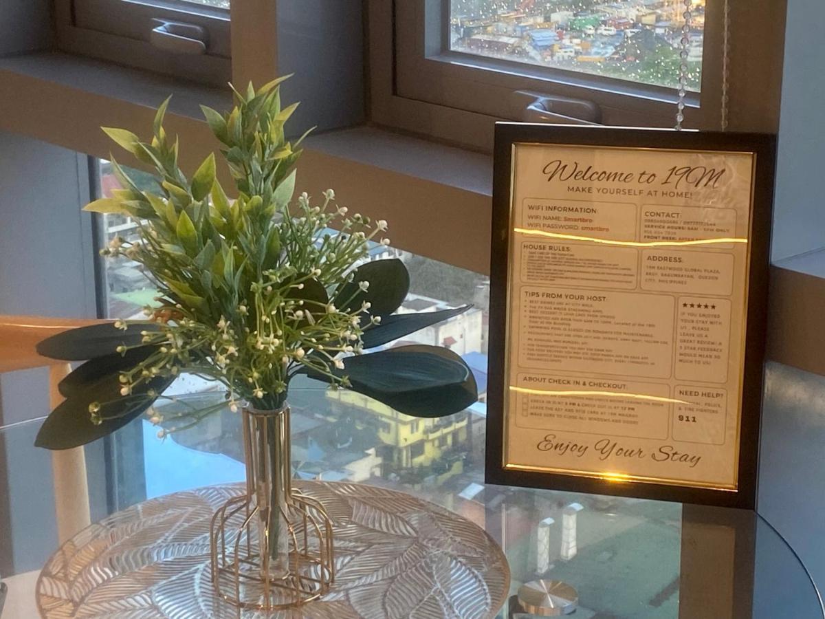 מנילה Classy 2Br Suite At Eastwood City With Pool And City Skyline View מראה חיצוני תמונה