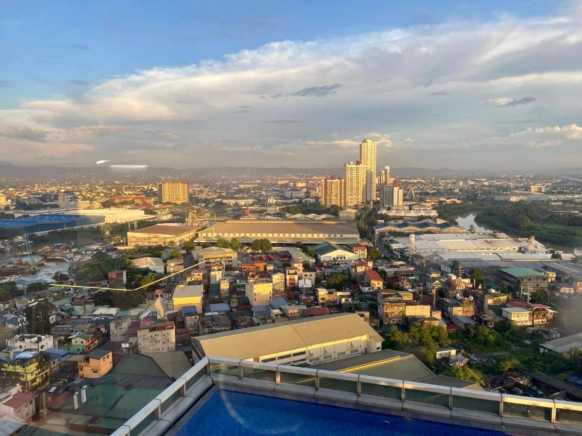 מנילה Classy 2Br Suite At Eastwood City With Pool And City Skyline View מראה חיצוני תמונה