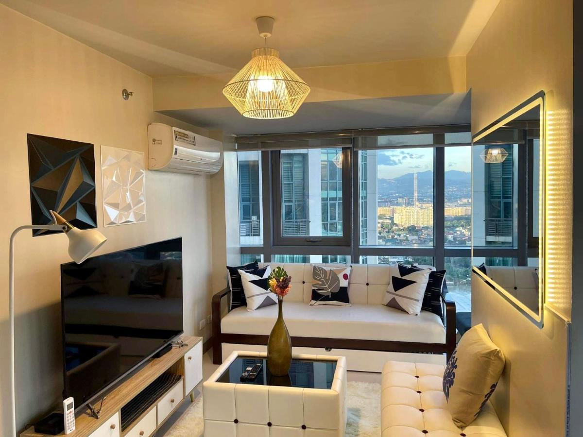מנילה Classy 2Br Suite At Eastwood City With Pool And City Skyline View מראה חיצוני תמונה