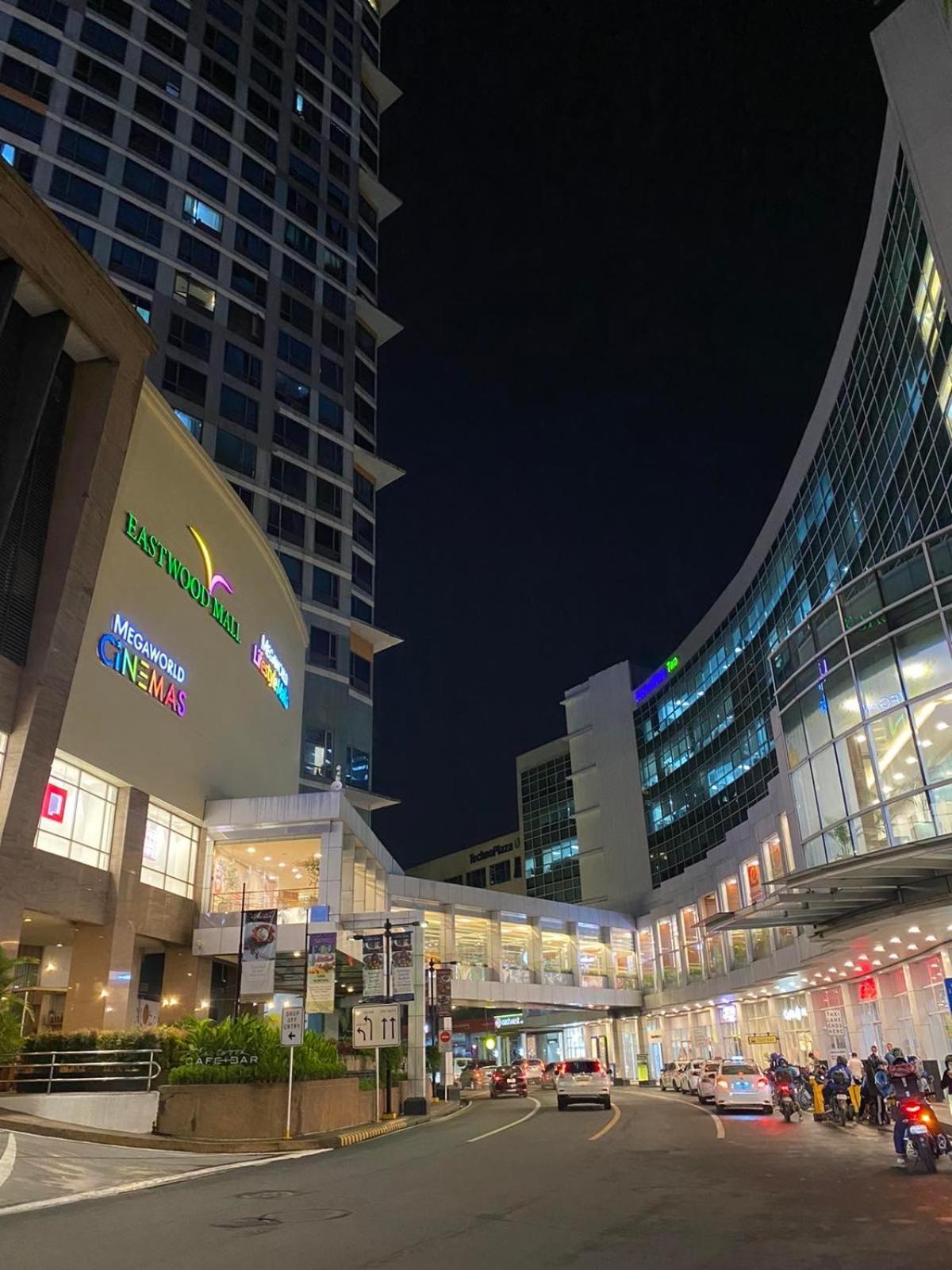 מנילה Classy 2Br Suite At Eastwood City With Pool And City Skyline View מראה חיצוני תמונה